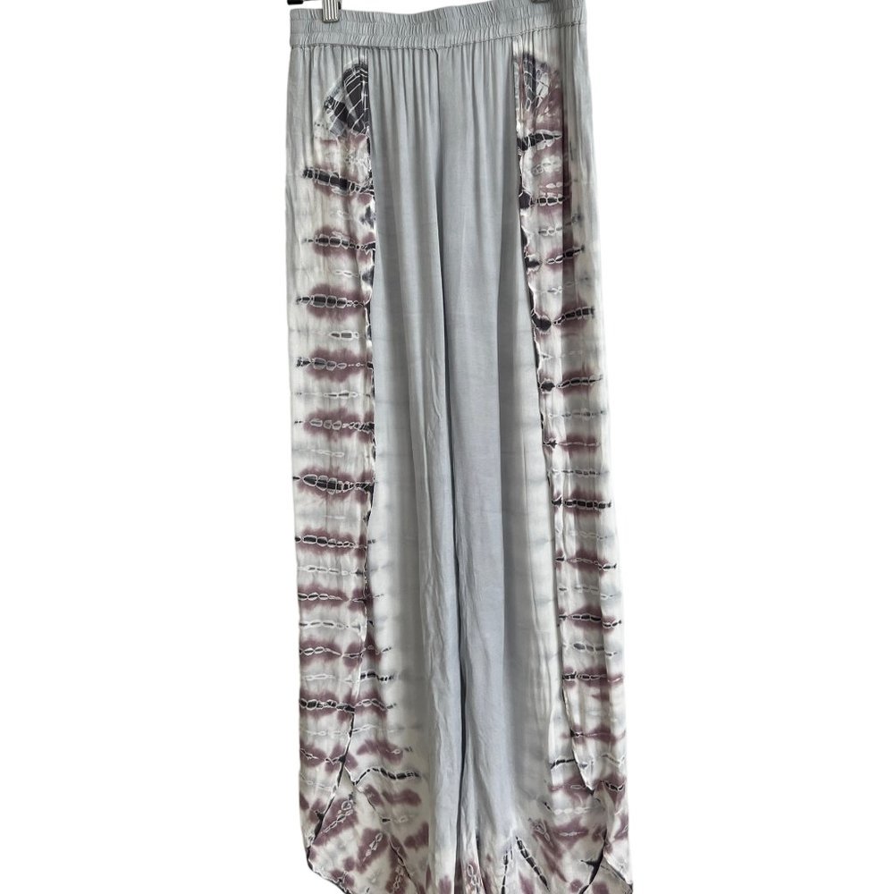 JUNIPER BLUE: XS Patterned Cut Flare Flowy Pants